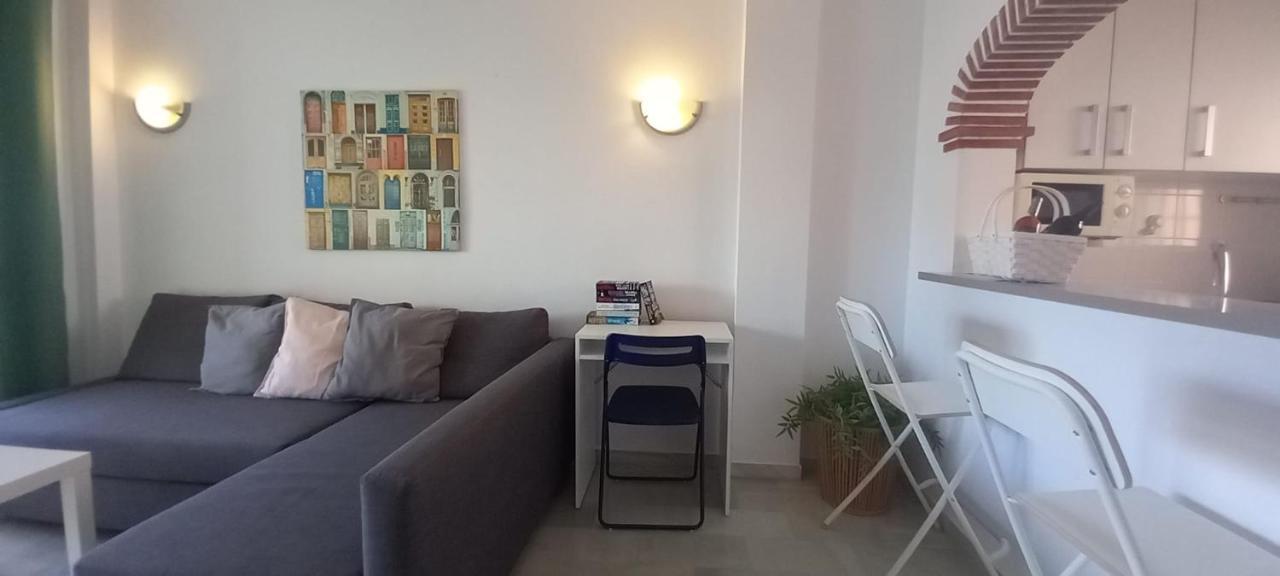 Appartement Carihuela Un Dormitorio Junto Al Mar à Torremolinos Extérieur photo